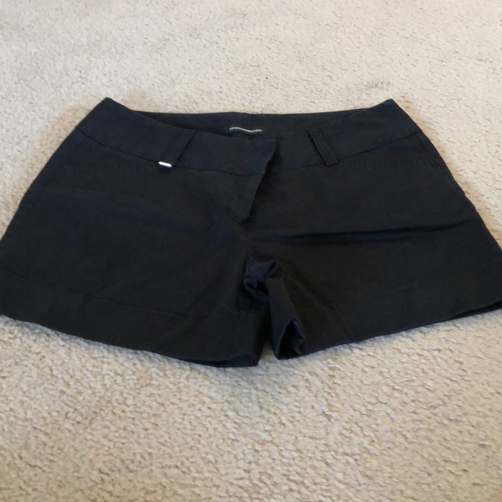 Express- Black 4” shorts